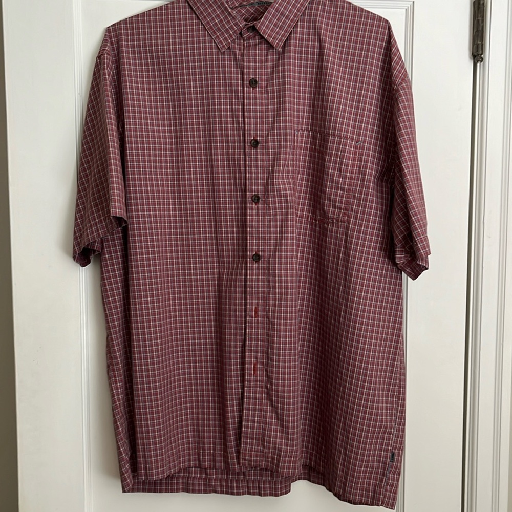 REI Men’s 100% cotton shirt. Size XL. Red plaid. Button-down, short sleeves. EUC